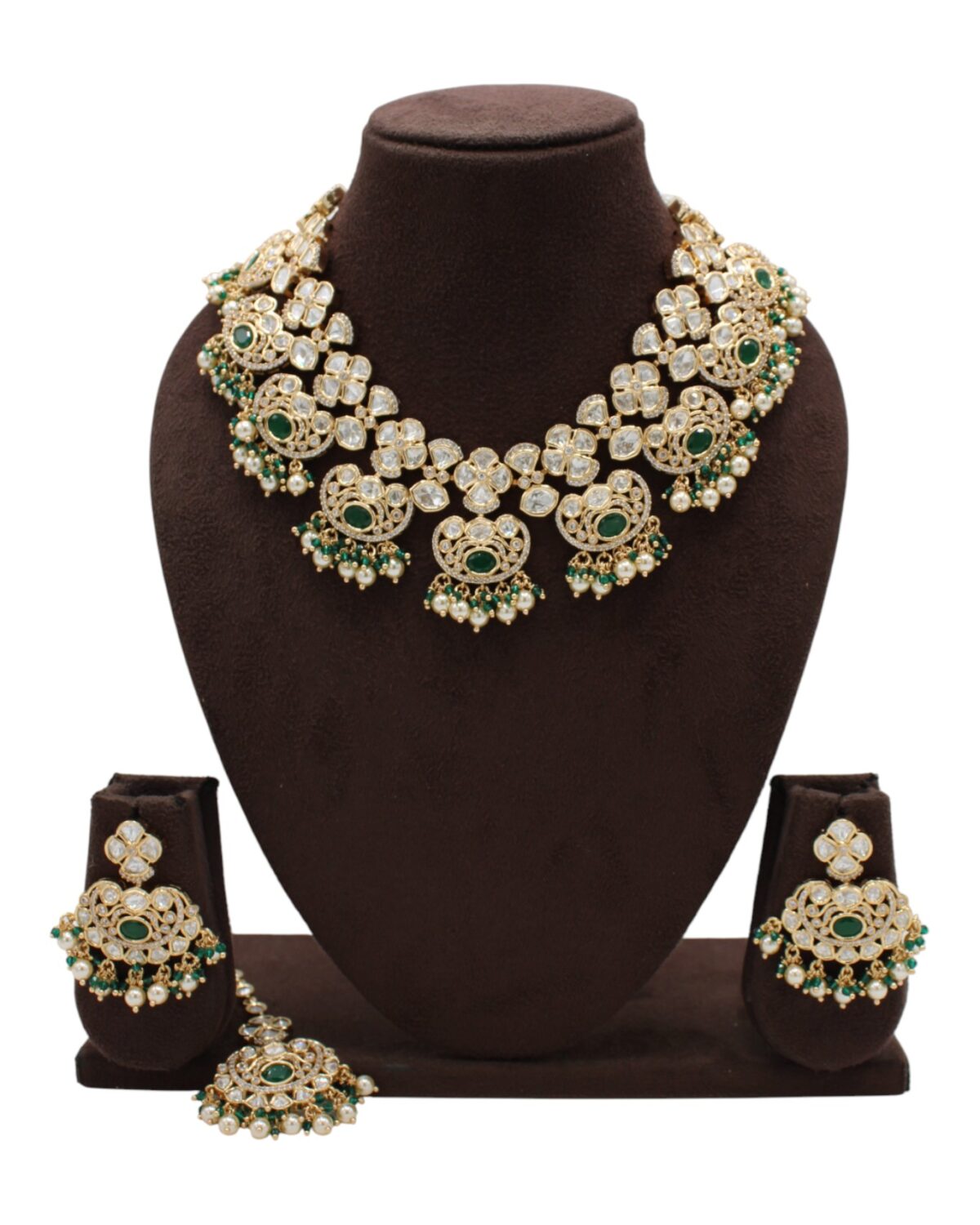 Elegant Gold and Emerald Jewelry Set