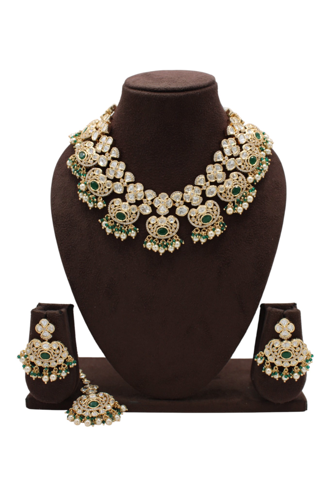 Elegant Gold and Emerald Jewelry Set