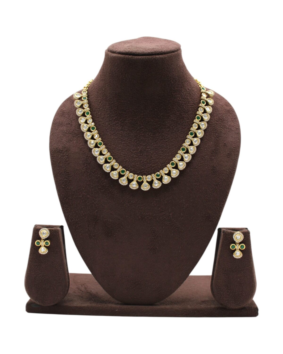 Elegant Gold and Pearl Necklace Set