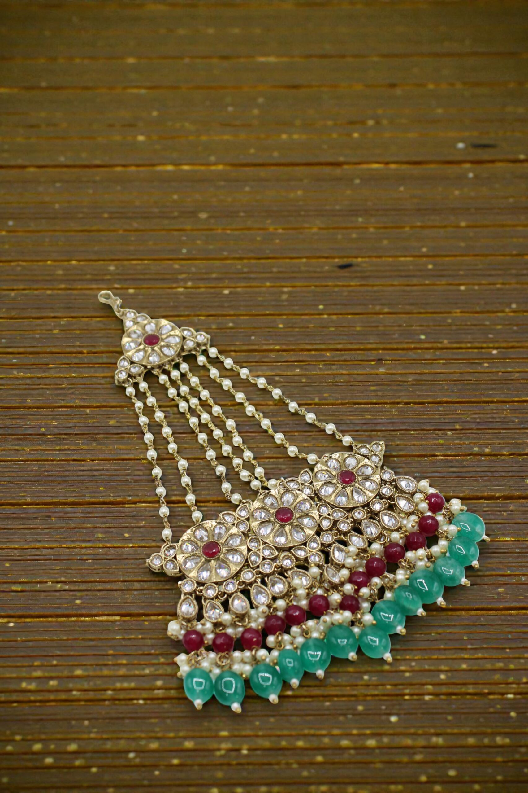 Elegant Traditional Indian Jewelry with Gemstone Accents - Image 3