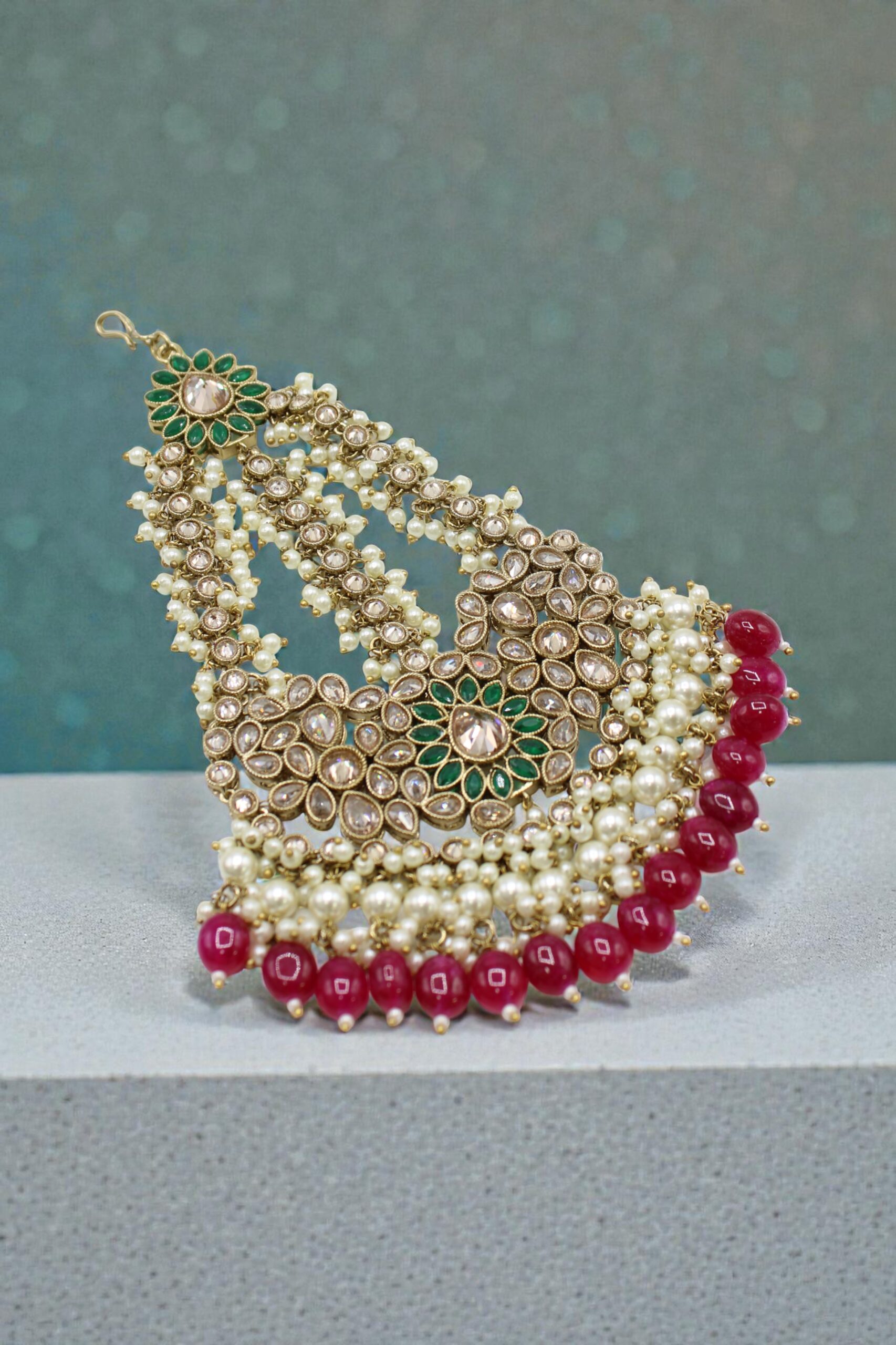 Elegant Traditional Indian Jewelry with Pearls and Gemstones - Image 2