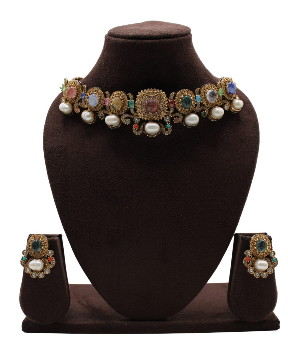 Elegant Traditional Jewelry Set with Pearls and Colorful Gemstones